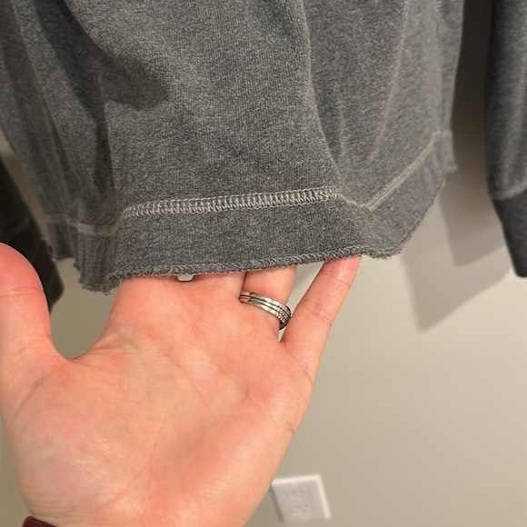 Men’s A&F Crew Shirt 🦌 - Picture 3 of 5